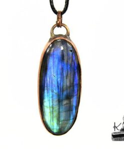 Pendentif en labradorite bleue Kisslona