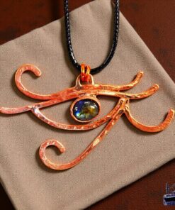 Pendentif Oeil de Horus en cuivre naturel et labradorite – Image 4