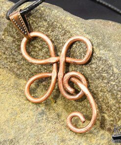 Alternative view of Pendentif Zibu "Rasini" ( embrasser la vie ) en cuivre naturel