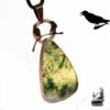 Pendentif Raven en agate mousse et cuivre