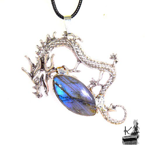 Pendentif Beldar argenté avec sa labradorite