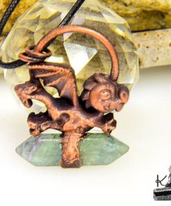 Pendentif Tulin avec son dragounet sur fluorite