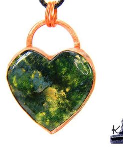 Pendentif Irase en cuivre naturel avec un coeur en agate mousse