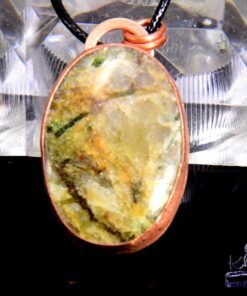 Alternative view of Pendentif Myrta - tourmaline et cuivre