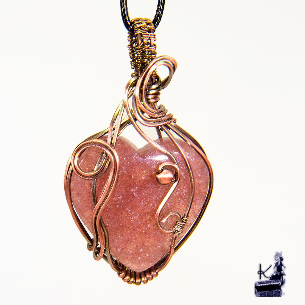 Pendentif Asta en quartz fraise wire wrapped