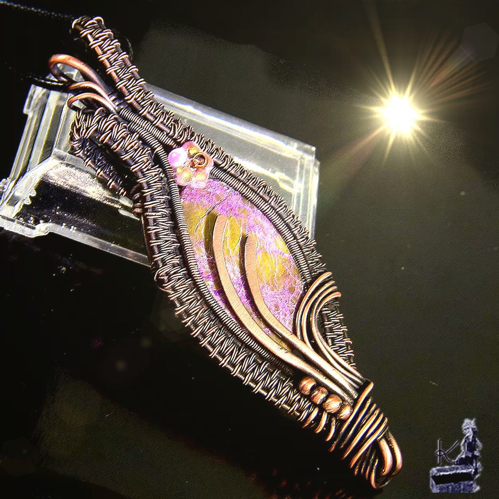 Pendentif Youna - atlantisite wire wrapped avec cuivre naturel – Image 7