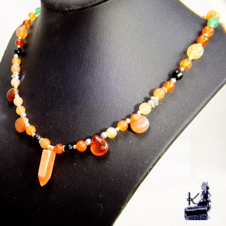 Collier - Pierres et Minéraux - Apatite Paraiba - Médaillon 20 mm - Acier inoxydable - Argenté Argent - Achat / Vente sautoir et collier Collier - Pierres et Minéraux - Apatite