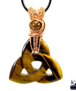 Triquetra en oeil de tigre wire wrapped