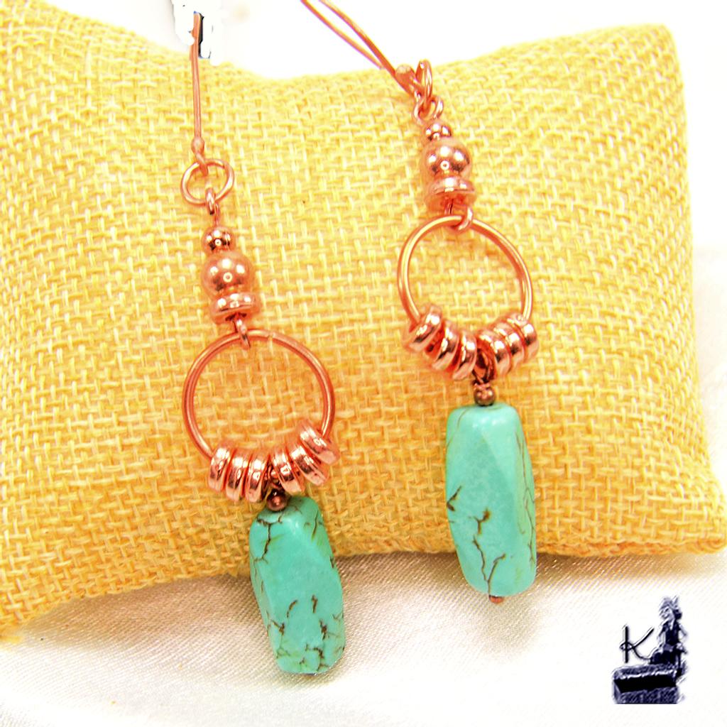 Boucles d'oreille Mevena - cuivre avec perles en howlite – Image 2