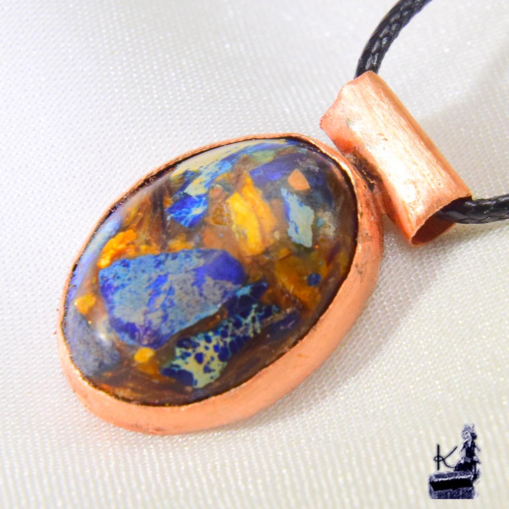 Pendentif Camall en cuivre et sediment des mers