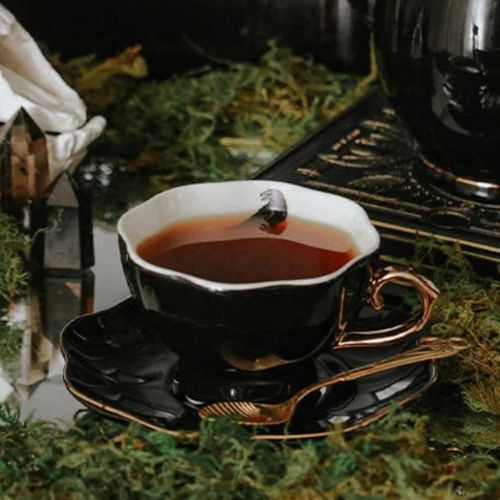 Magie avec une tasse de thé