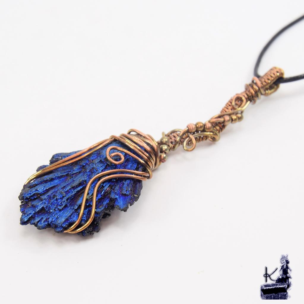 Pendentif Hazel - balai en cyanite titane
