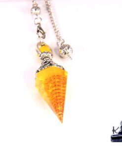 Alternative view of Pendule orgonite en résine et citrine