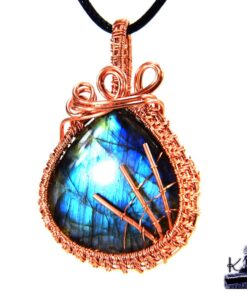 Pendentif Johar - labradorite bleue avec sa toile d'araignée