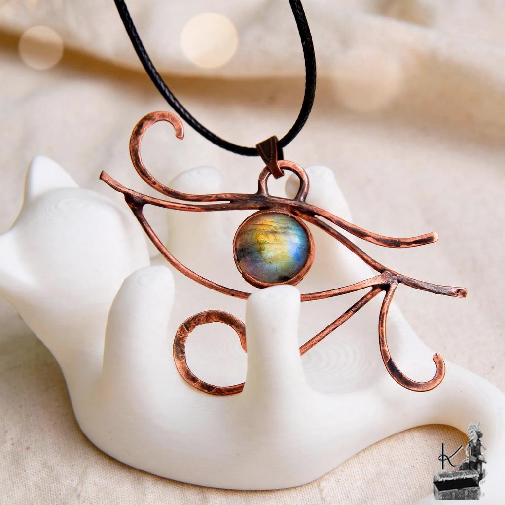 Pendentif Oeil de Horus en cuivre naturel et labradorite – Image 5
