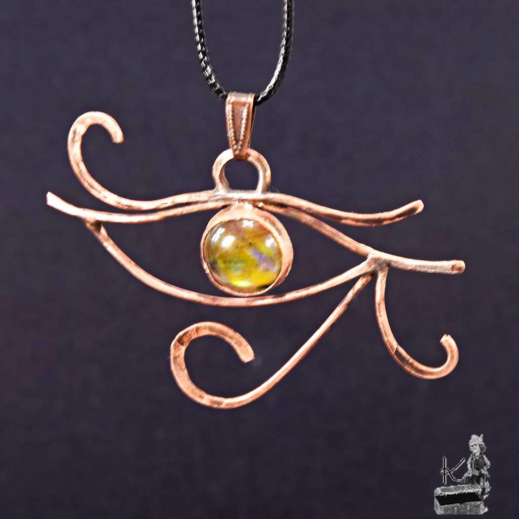 Pendentif Oeil de Horus en cuivre naturel et labradorite – Image 3