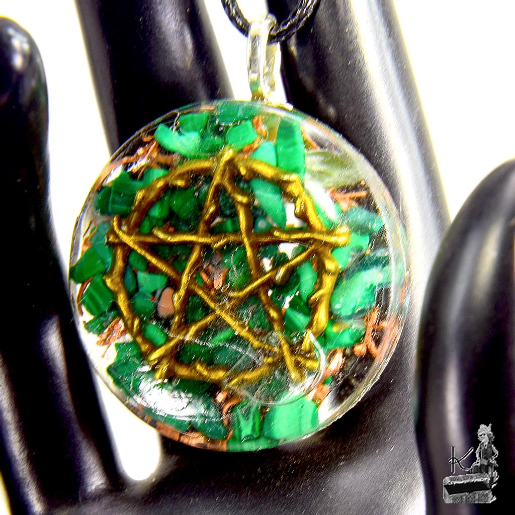 Pendentif Orgone Orgonite "Aghna" avec pentacle et malachite – Image 3