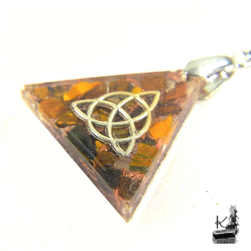 Pendentif Orgone Orgonite "Bili" avec Triquetra et Oeil de tigre – Image 4