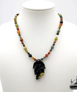 Alternative view of Collier Freydis - feuille sculptée en agate indienne