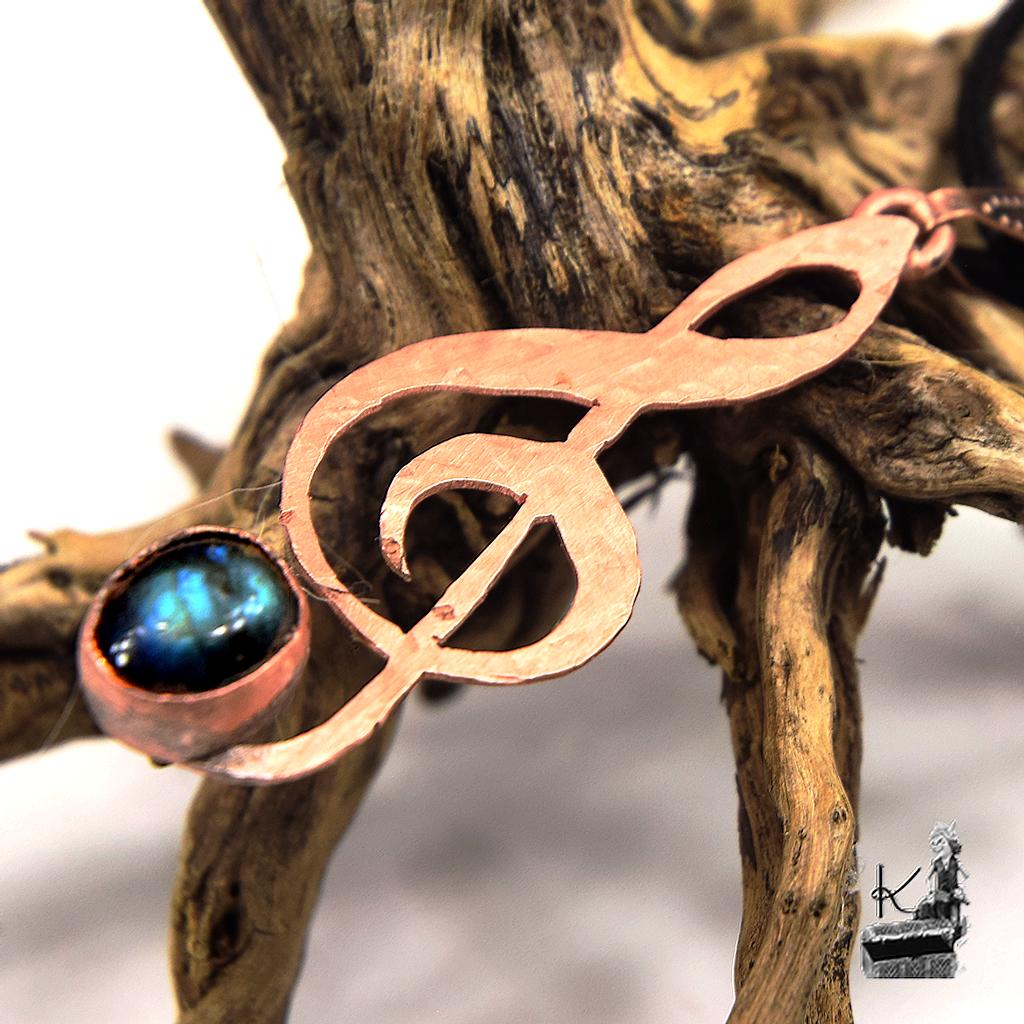 Pendentif Caden - clé de sol en cuivre avec sa labradorite – Image 5