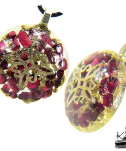 Alternative view of Pendentif Orgone Orgonite "Laia" avec noeud de sorcière et grenat