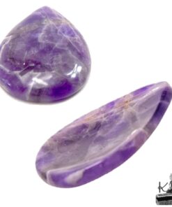 Pierre à souci en améthyste violette en forme de goutte avec encoche pour le pouce