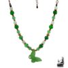 Collier artisanal Wilwarin avec un pendentif papillon en aventurine verte et perles en cuivre, création Le Trésor des Korriganes.