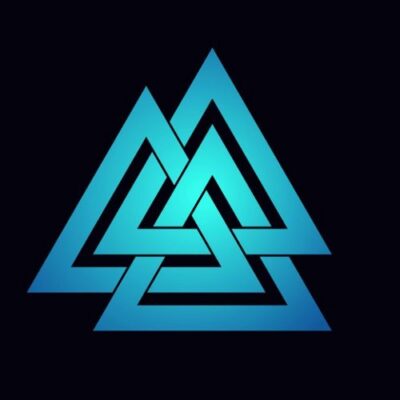 Symbole sacré du Valknut composé de trois triangles imbriqués, emblème de la trinité d'Odin dans la mythologie nordique.