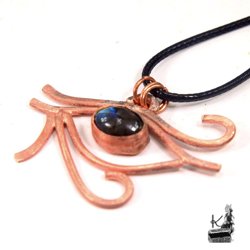 Pendentif Oeil de Râ en cuivre naturel et labradorite