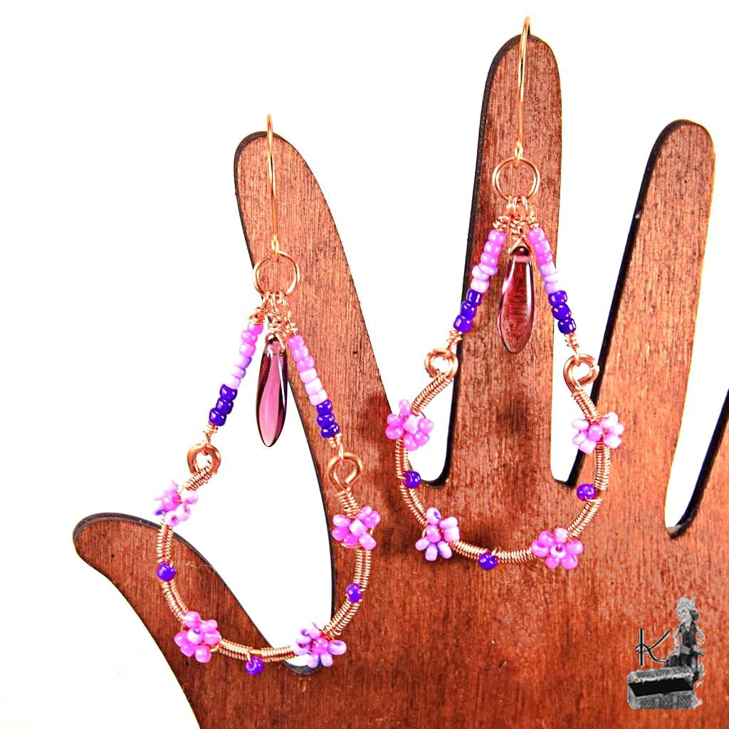 Boucles d’oreille Olier – cuivre naturel et perles en verre – Image 4
