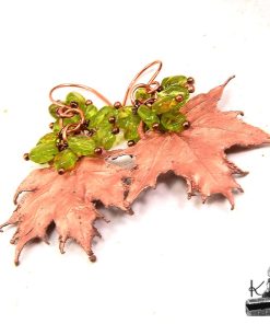 Boucles d'oreille Aradia - feuilles d'érable et péridot – Image 4