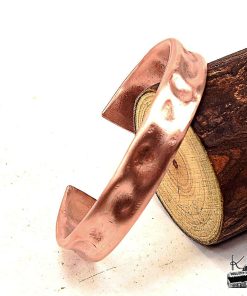 Alternative view of Bracelet manchette Tany - cuivre martelé naturel