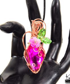 Alternative view of Pendentif Chimera - cristal et cuivre