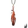 Pendentif artisanal Dahon composé d'une véritable plume naturelle électroformée et patinée, création unique Le Trésor des Korriganes.