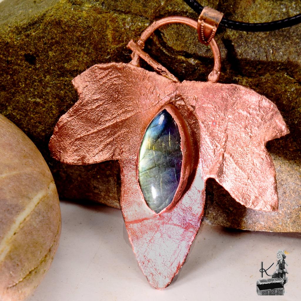 Pendentif Shayla - feuille de lierre electroformée et labradorite – Image 4