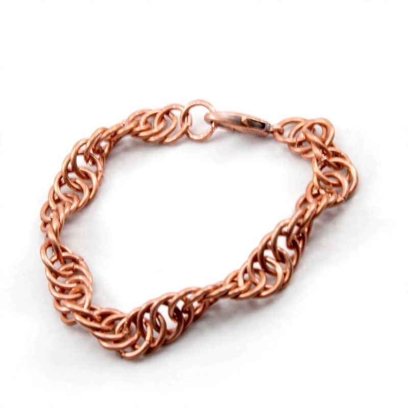 Bracelet Gaela en chainmaille de cuivre naturel tressé à la main en cotte de mailles