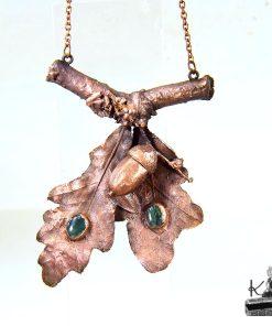 Collier Dagad en cuivre électroformé sur chêne et gland de forêt avec deux agates mousse