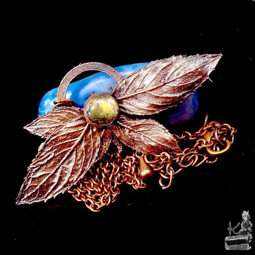 Collier Eliantha - feuilles electroformé avec labradorite – Image 5