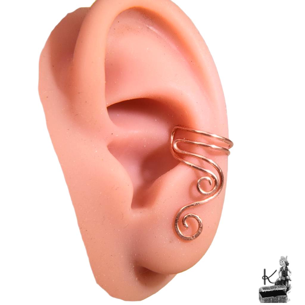 Ear cuff tour d'oreille sans perçage Spirale Korrigane Nimue en cuivre naturel fait main, bijou artisanal unique.