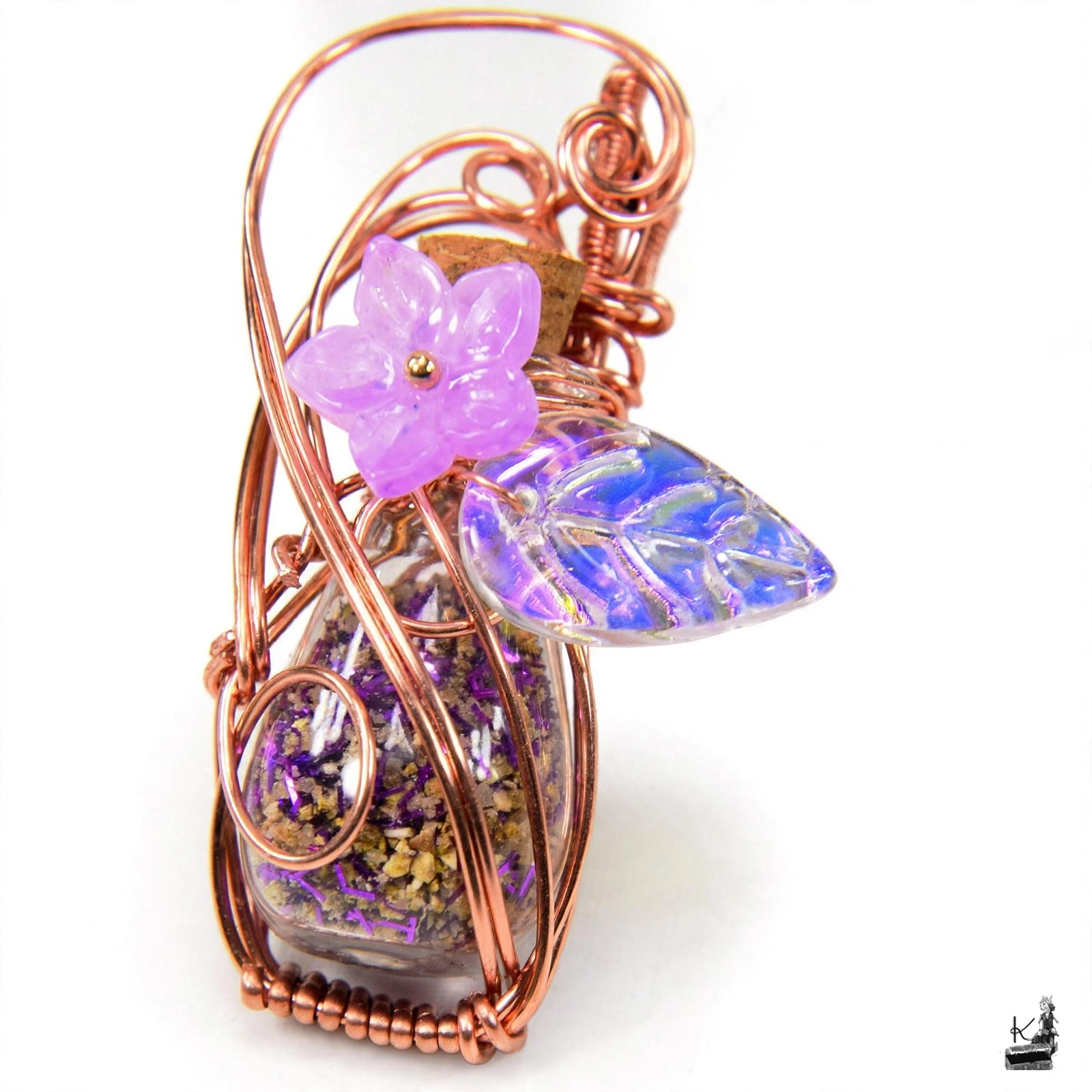 Pendentif flacon de potion Hia en cuivre tressé avec fiole de poudre à souhaits violette