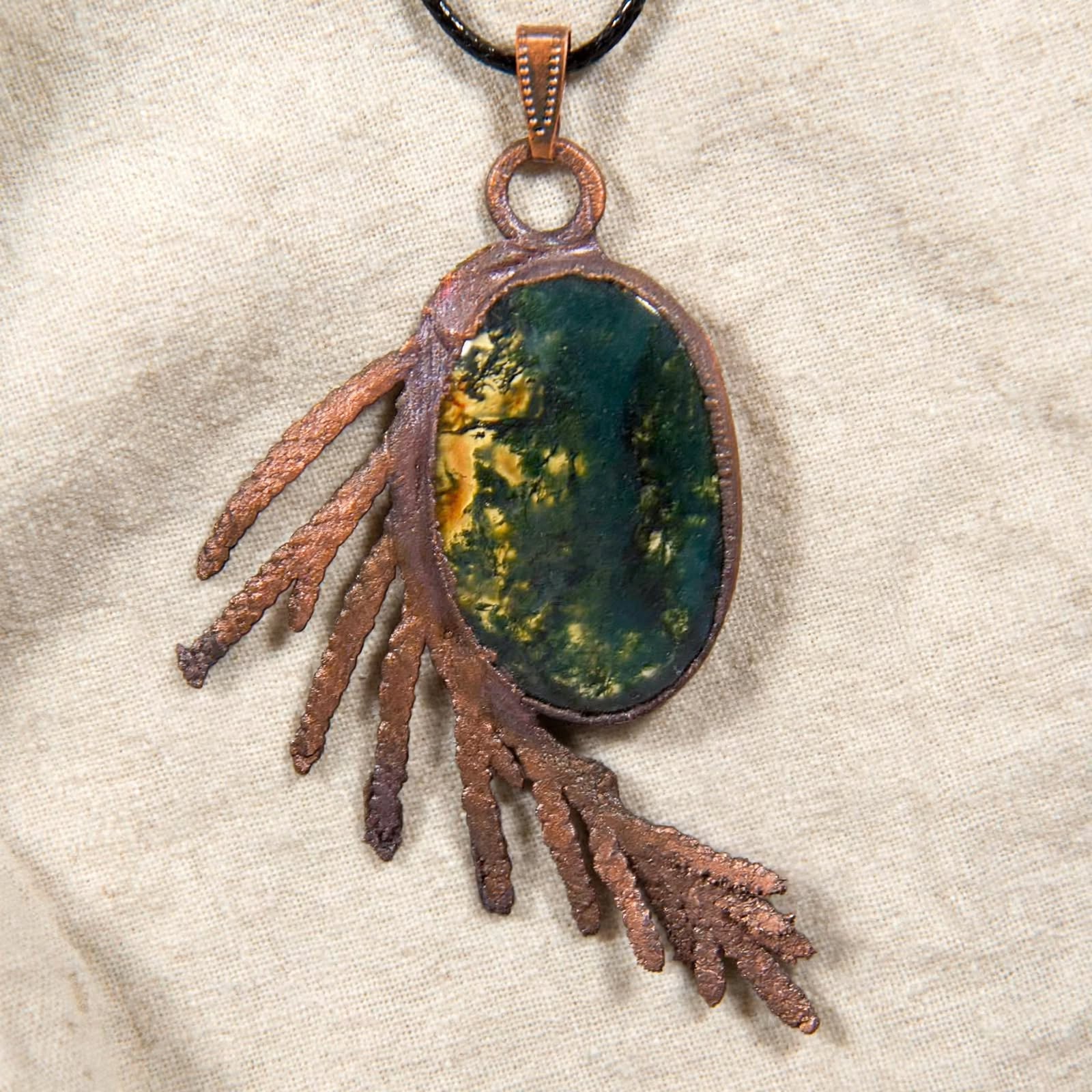 Pendentif Kirio - agate mousse et thuya éléctroformé – Image 6