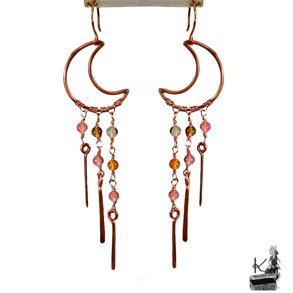 Boucles d'oreilles artisanales Noctuelle en cuivre naturel et pierres de tourmaline pastèque