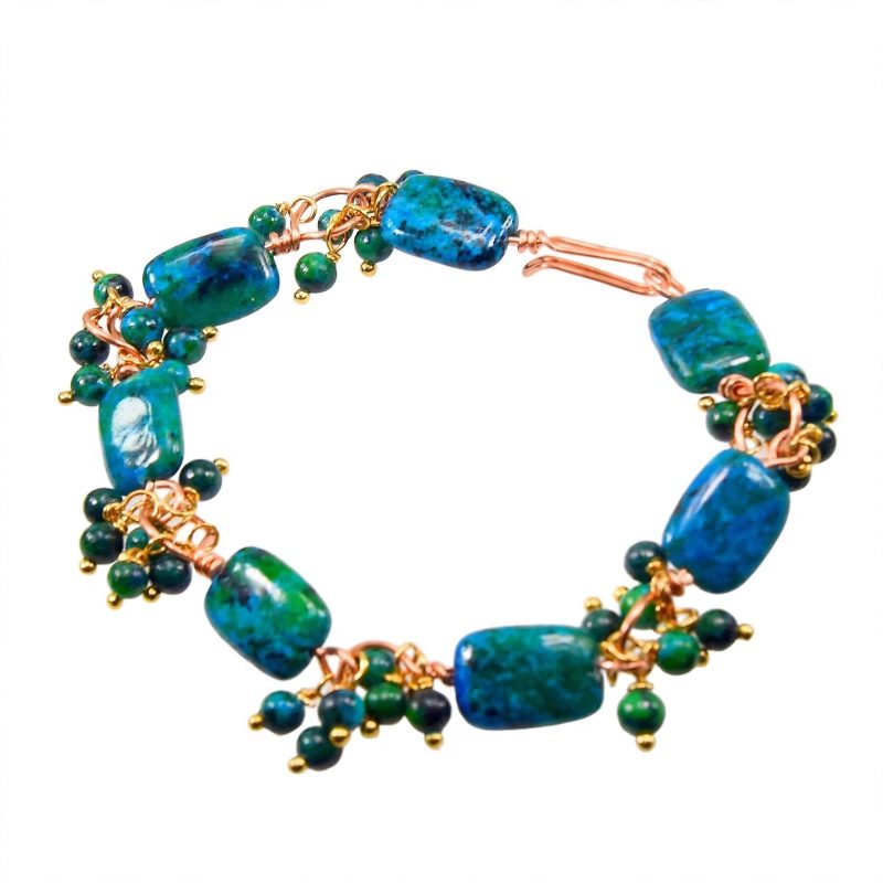 Bracelet artisanal Liane d'Anaé en cuivre naturel et pierres d'azurite chrysocolle bleu-vert.