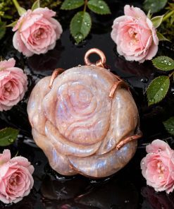 Pendentif Eglantine - pierre de lune sculptée main – Image 6