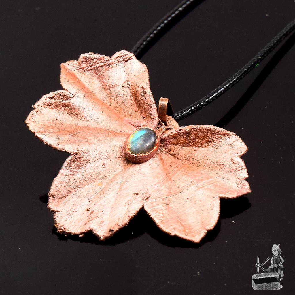 Pendentif Elian - feuille naturelle avec labradorite – Image 3