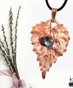 Alternative view of Pendentif Nevara - feuille naturelle avec labradorite